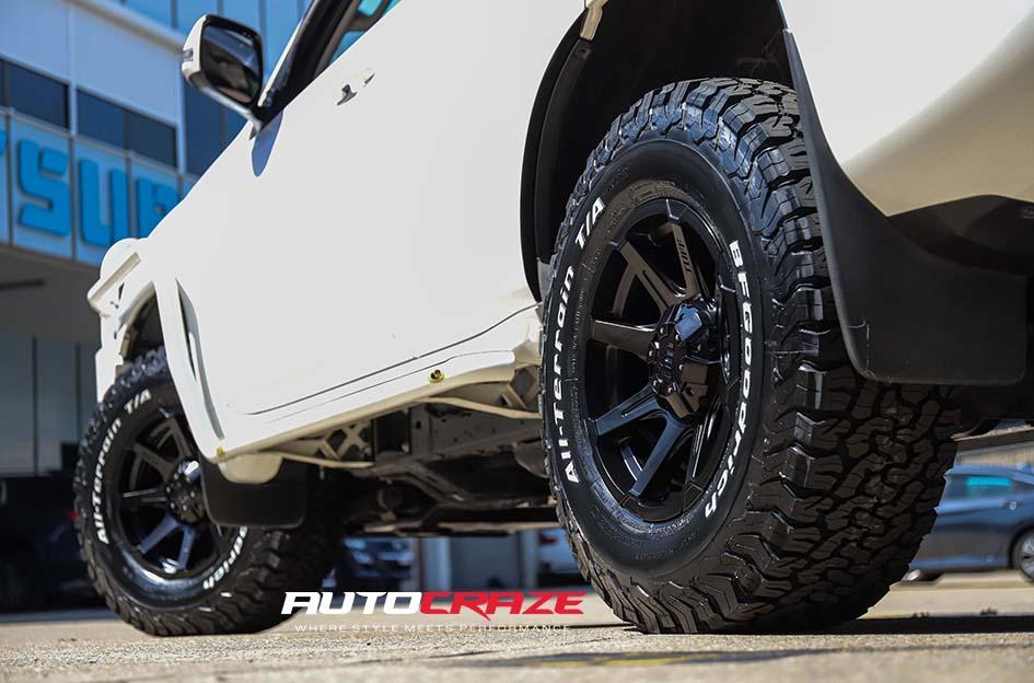 TOYOTA-PRADO-T05-SATIN-BLACK